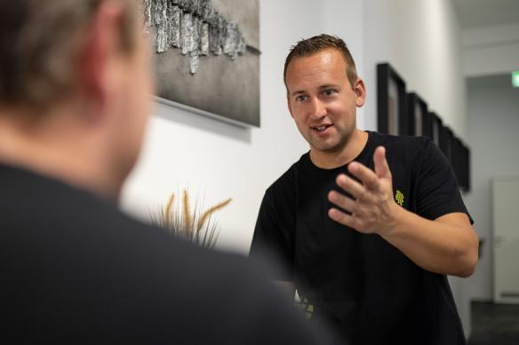 Geschäftsführer Patrick Hahn im Gespräch