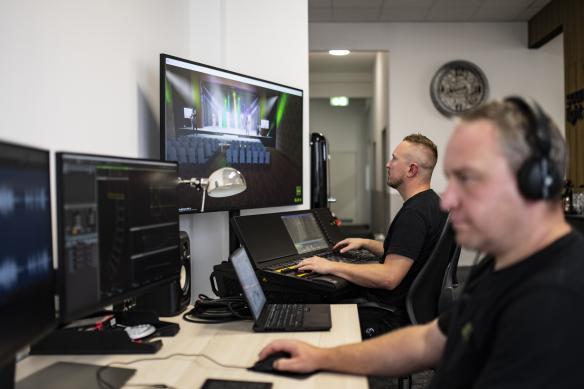 Mitarbeiter im 3D Planungsstudio